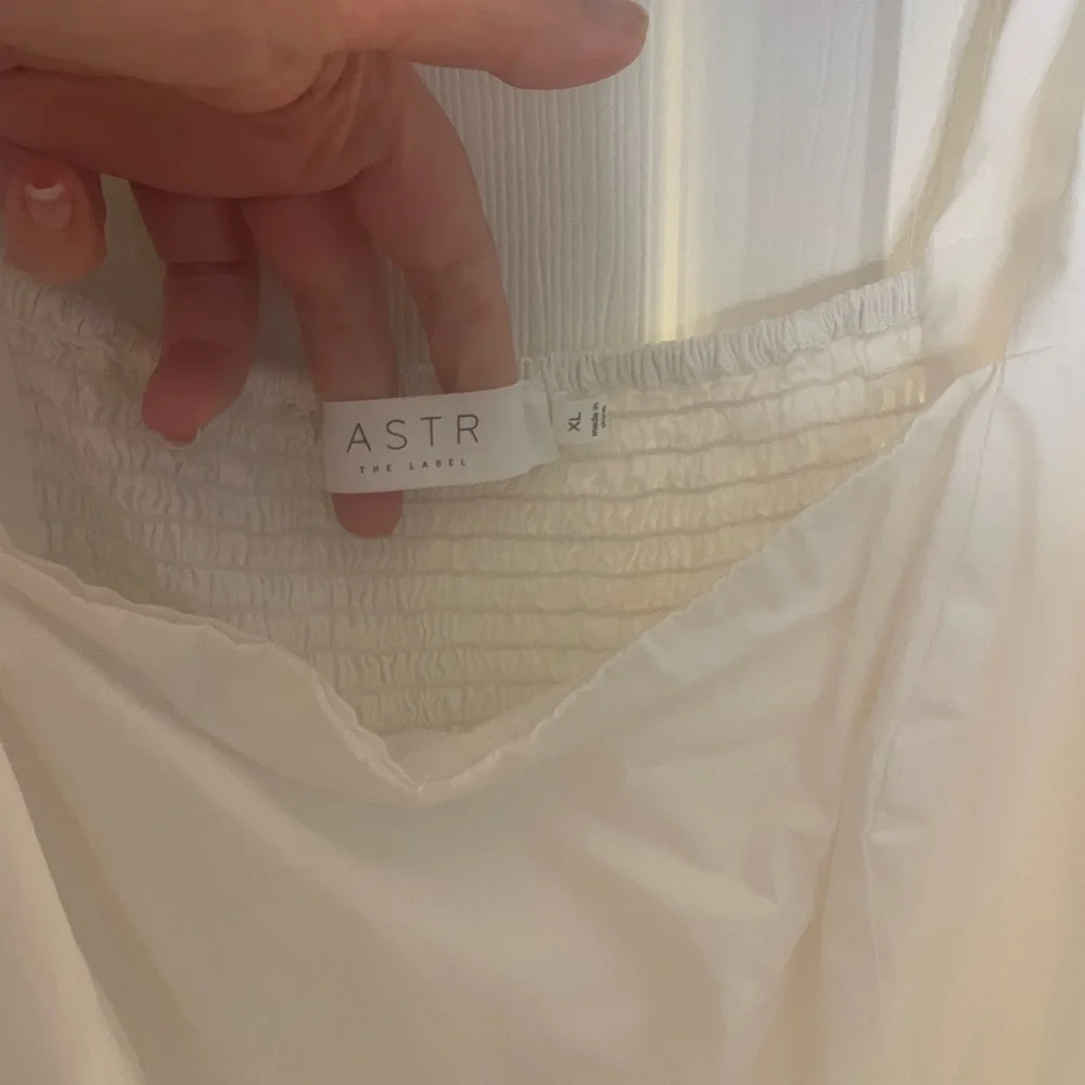ASTR the Label White Puff Sleeve Dress - Picture 2 of 4